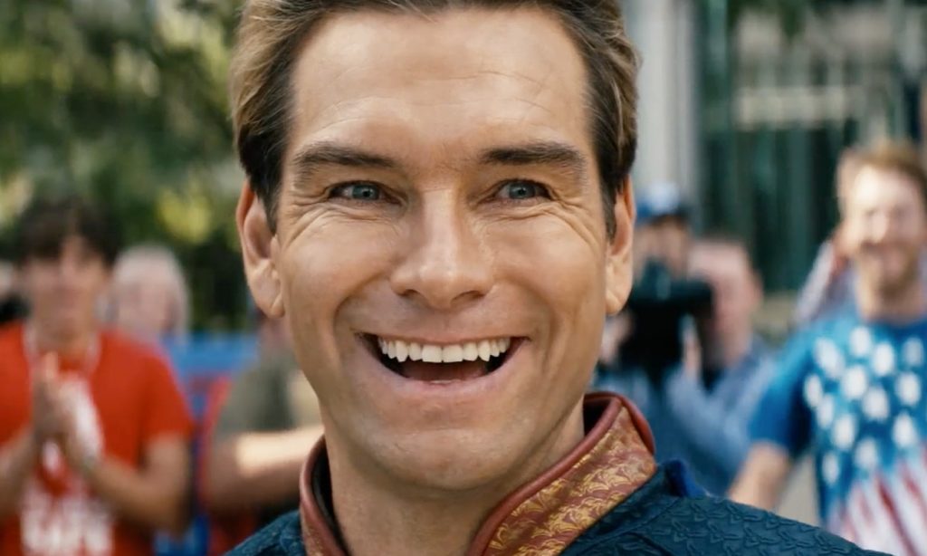 Homelander (Capitão Pátria) sorrindo e feliz em cena da 3ª temporada de The Boys.