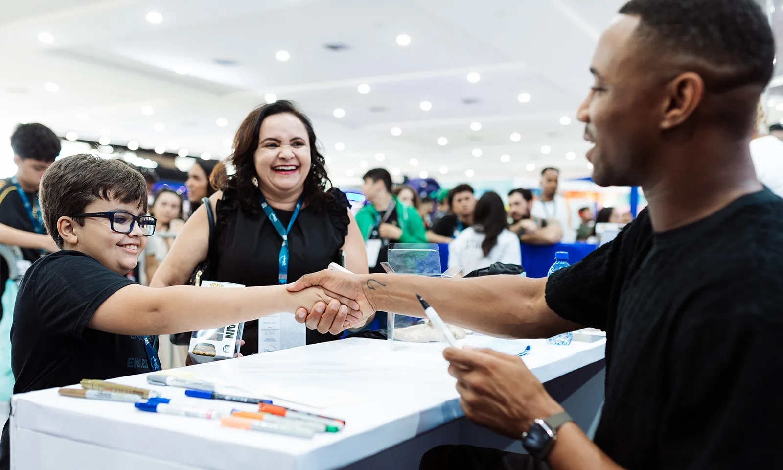 Jesse recebendo fas no Imagineland 2025